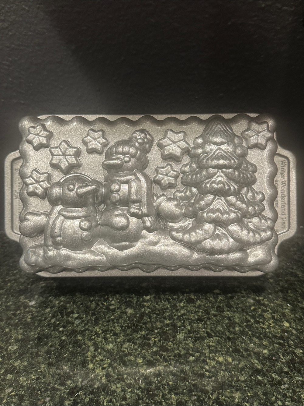 Nordic ware winter wonderland loaf cake pan snowman Christmas tree EUC